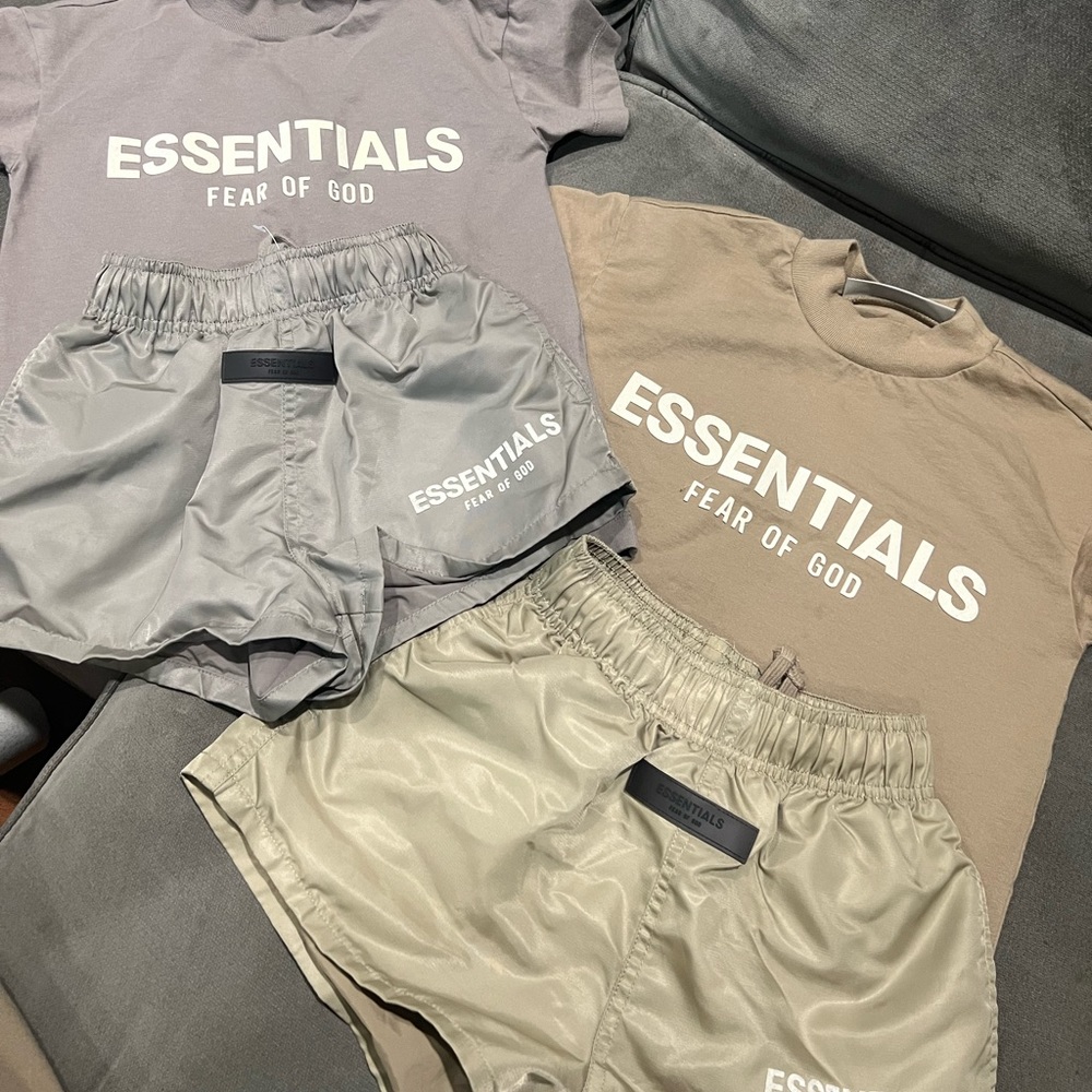 Authentic Fear of God (essential) set. Kid size 6/7 (s)